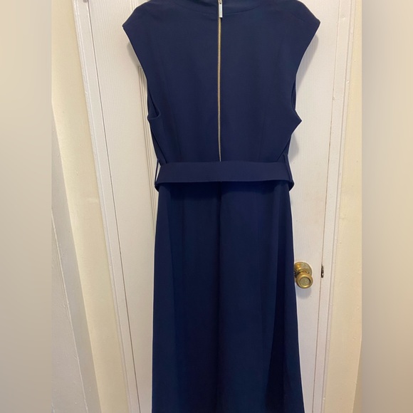 CALVIN KLEIN MIDI BELTED DRESS with back zipper Vneck short sleeve w/pockets - Picture 11 of 14